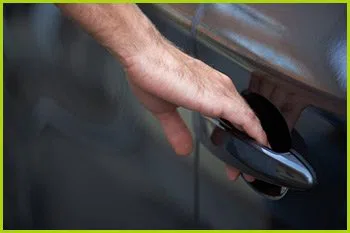 Expert Locksmith Services Jensen Beach, FL 772-228-1029 - 8-opening-car-locks